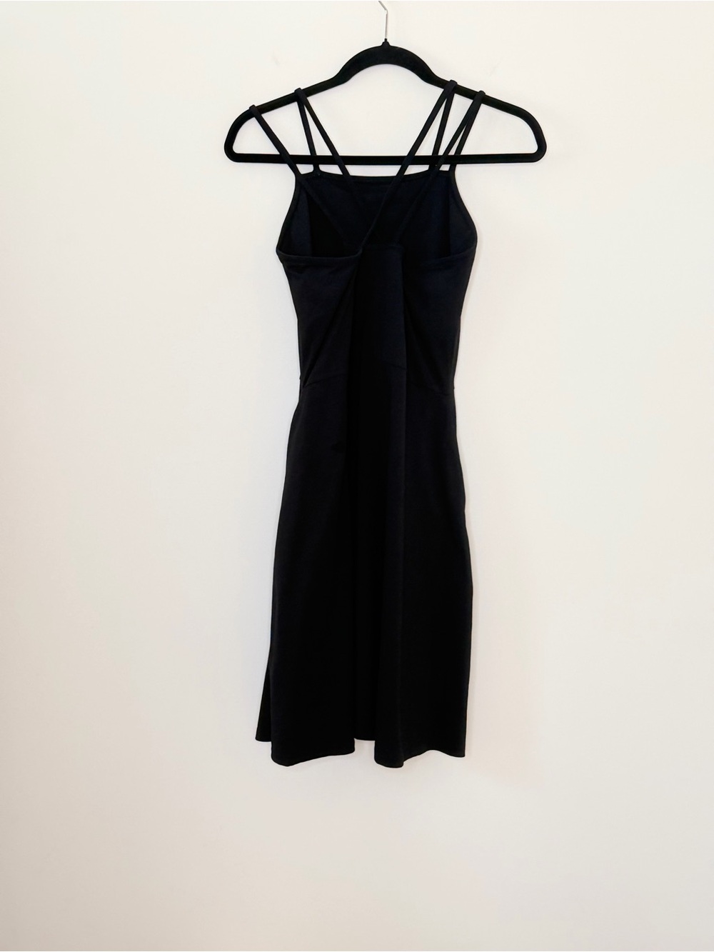 Elegant Double-Strap Black Midi Dress - Picture 5 of 11